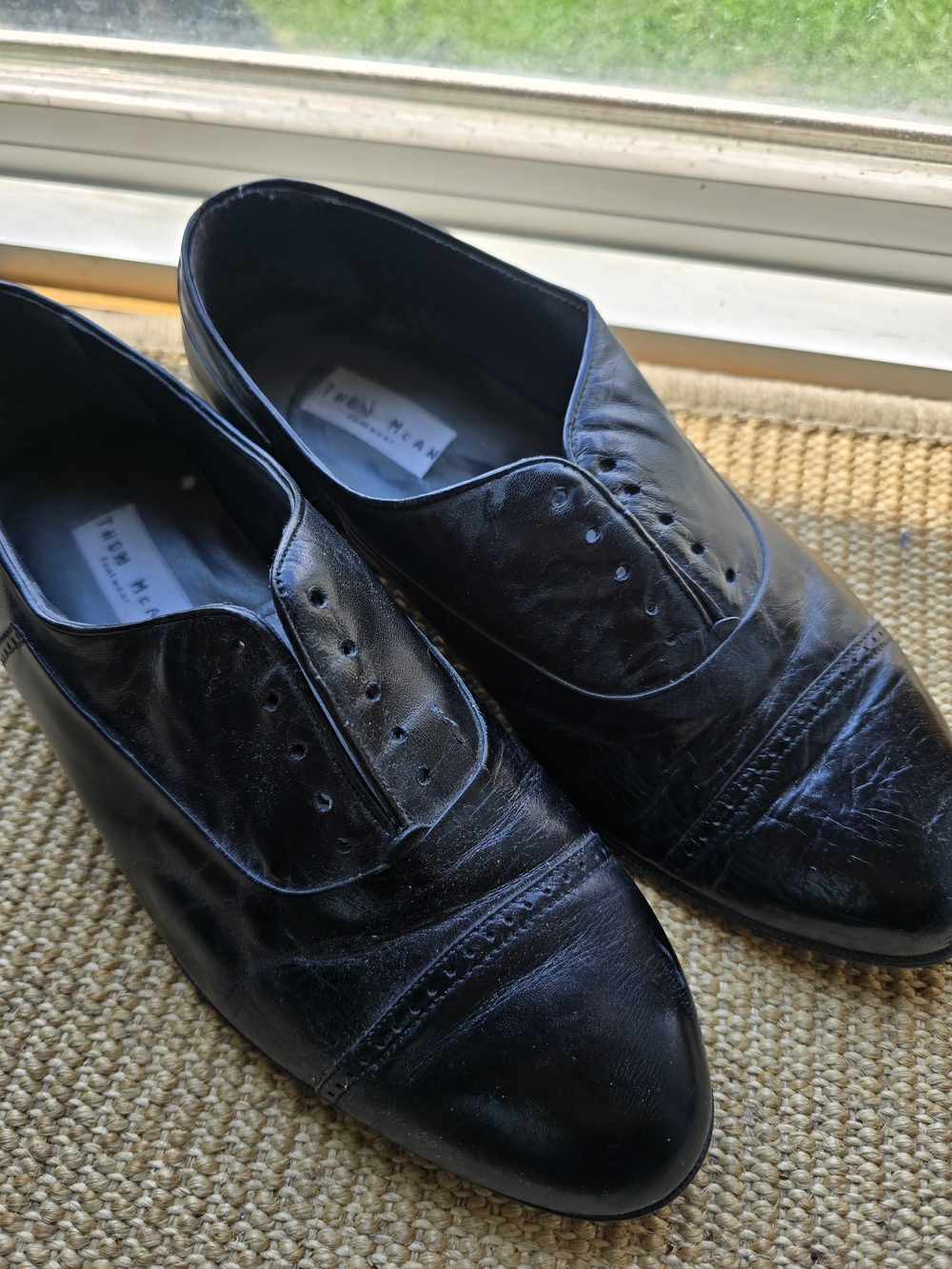 Vintage Thom McAn Black Leather Cap-Toe Oxfords